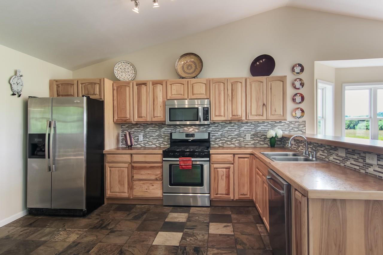 7211 Forest Lodge Road Traverse City, MI 49685 - Photo 10 of 34 1865564-9.JPG
