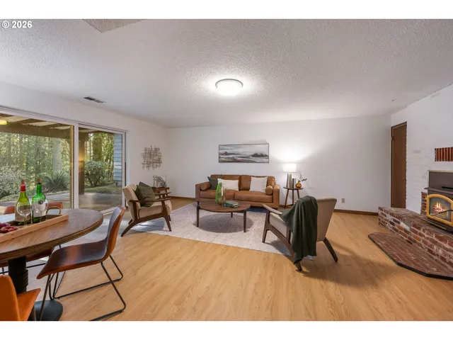 $639,900 | 32570 Glen View Lane, Scappoose, OR 97056