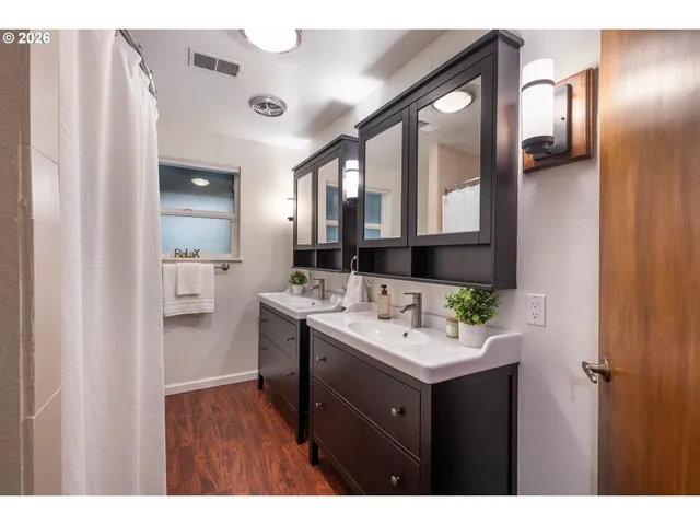 $639,900 | 32570 Glen View Lane, Scappoose, OR 97056