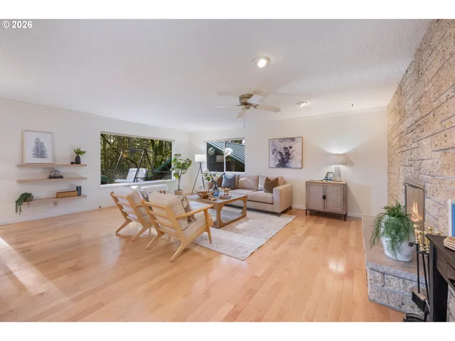 $639,900 | 32570 Glen View Lane, Scappoose, OR 97056