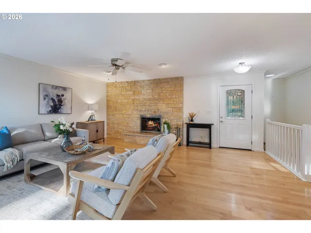 $639,900 | 32570 Glen View Lane, Scappoose, OR 97056