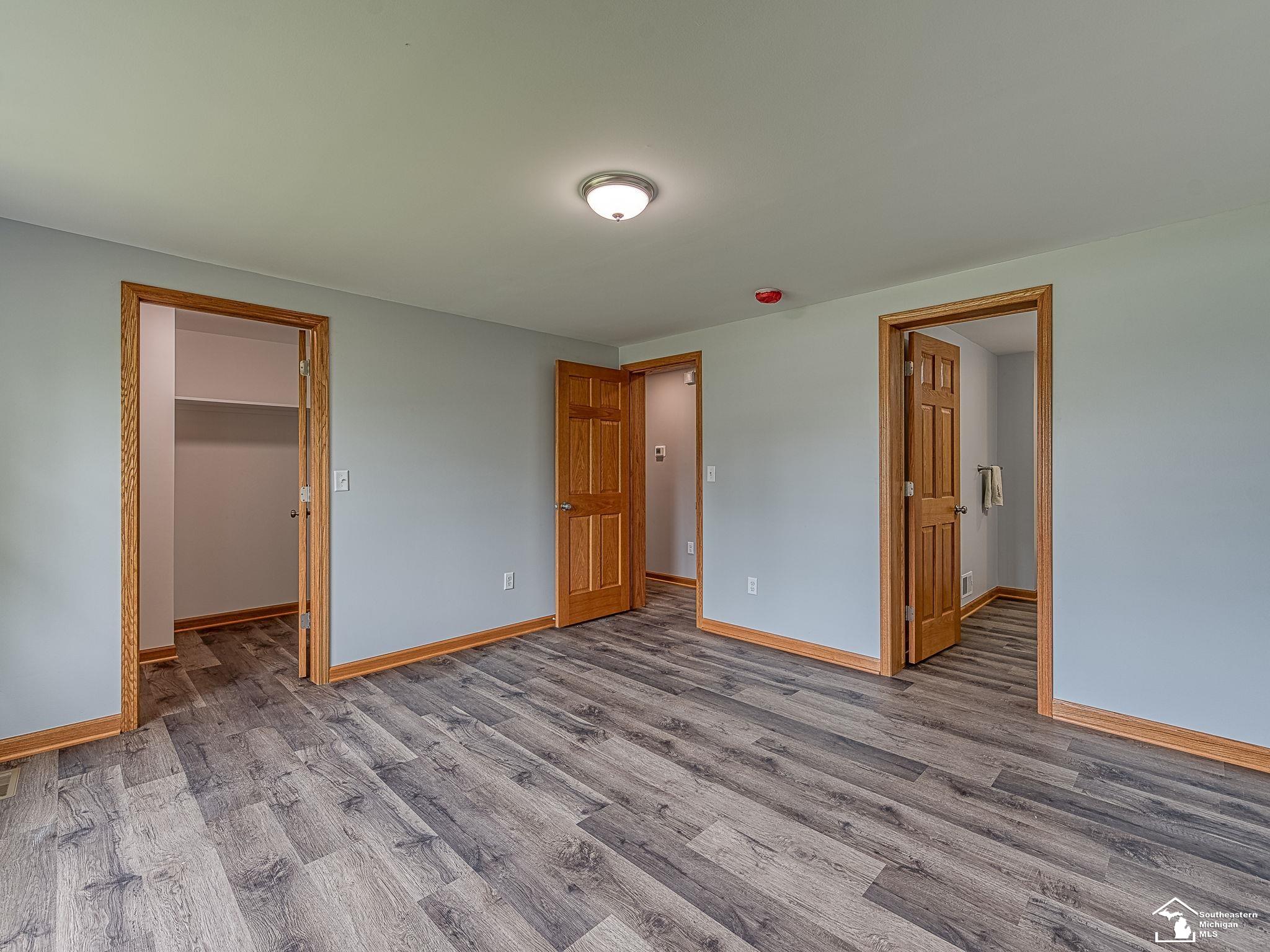 4369 Dixon Road Newport, MI 48166 - Photo 16 of 44 50147039-2b9124a4-2088-433d-8db8-67fb313f6331.JPG