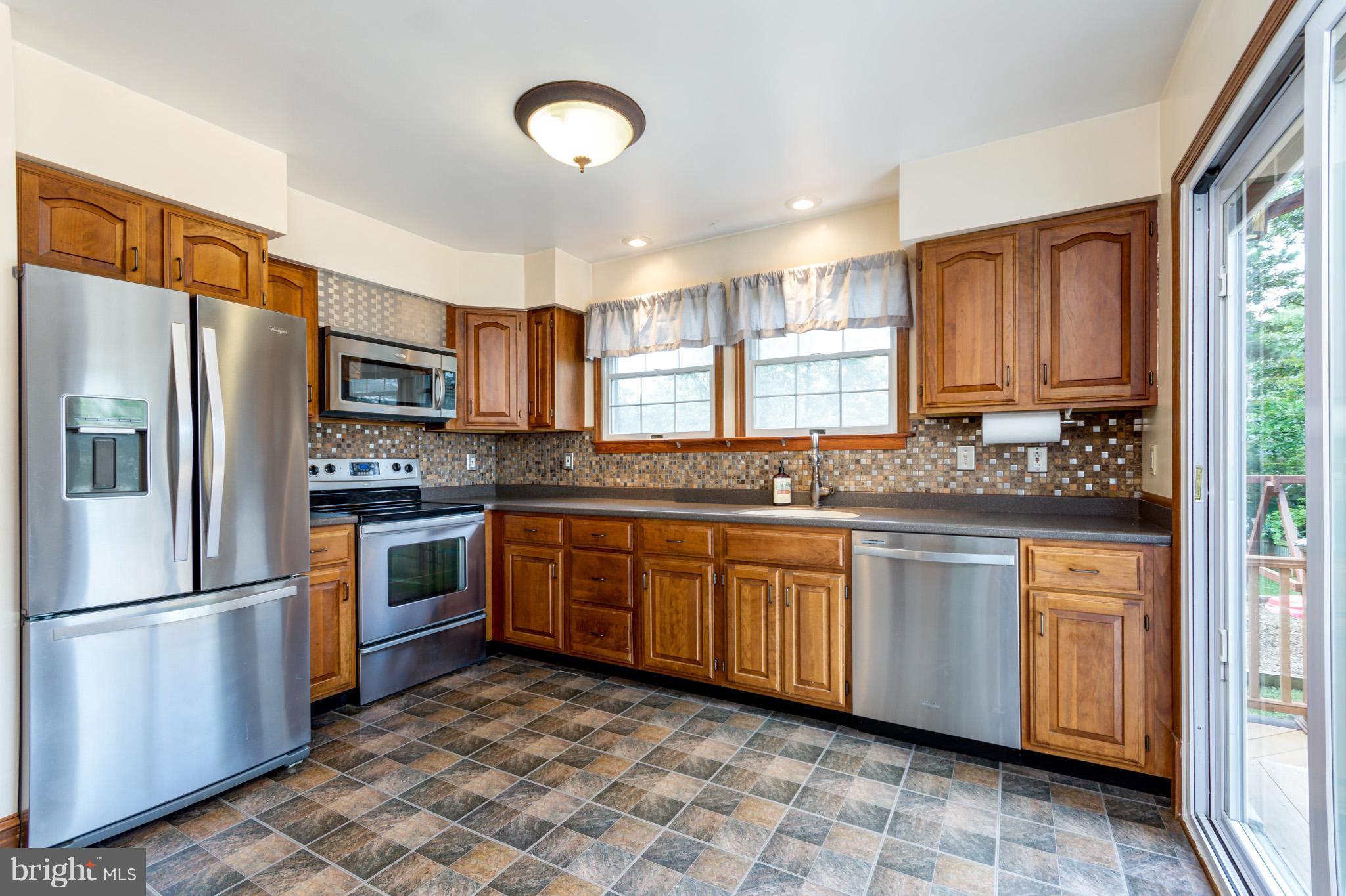 307 Hilltop Road Linthicum Heights, MD 21090 - Photo 14 of 30 Kitchen
