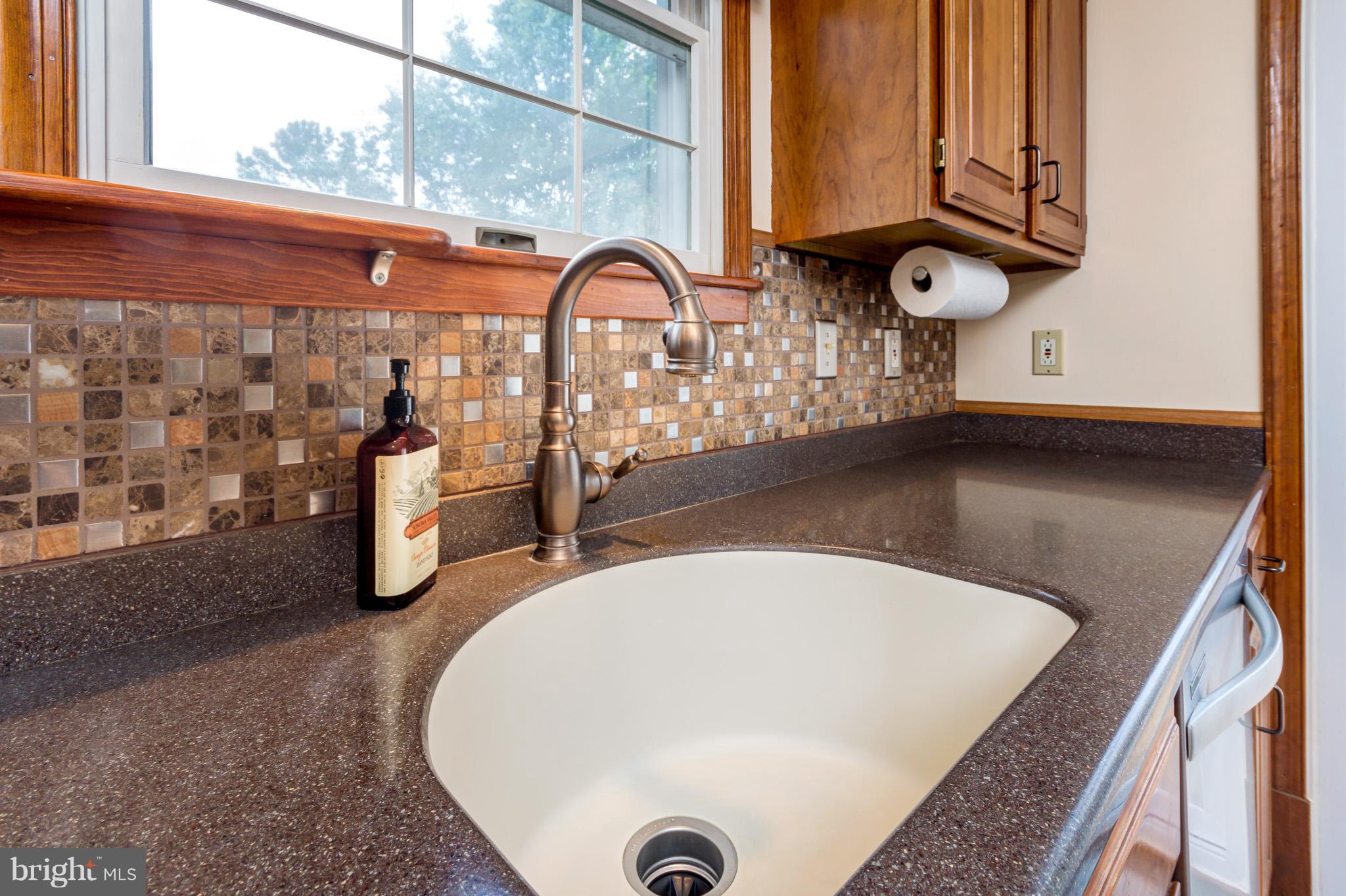 307 Hilltop Road Linthicum Heights, MD 21090 - Photo 16 of 30 Kitchen