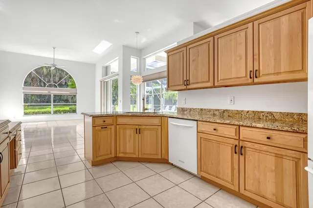 $8,000 | 22 Windward Isle, Unit ISLE(S), Palm Beach Gardens, FL 33418