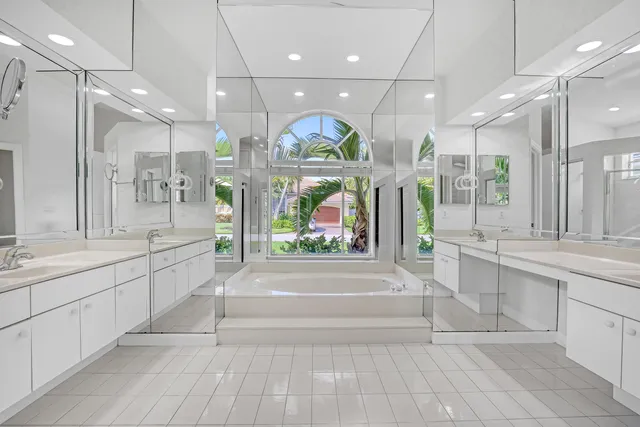 $8,000 | 22 Windward Isle, Unit ISLE(S), Palm Beach Gardens, FL 33418