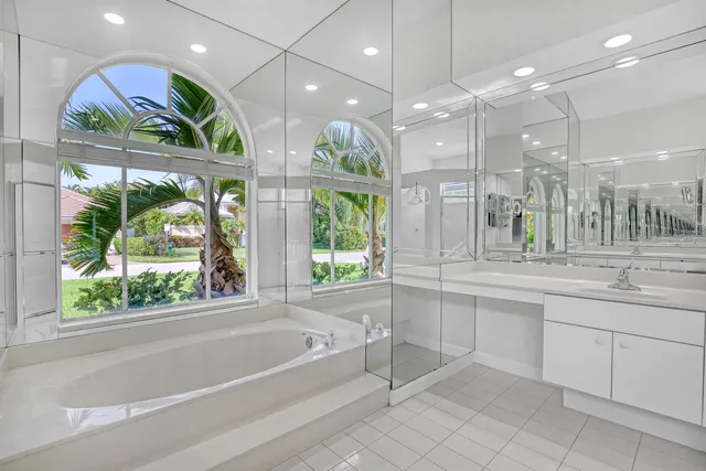 $8,000 | 22 Windward Isle, Unit ISLE(S), Palm Beach Gardens, FL 33418