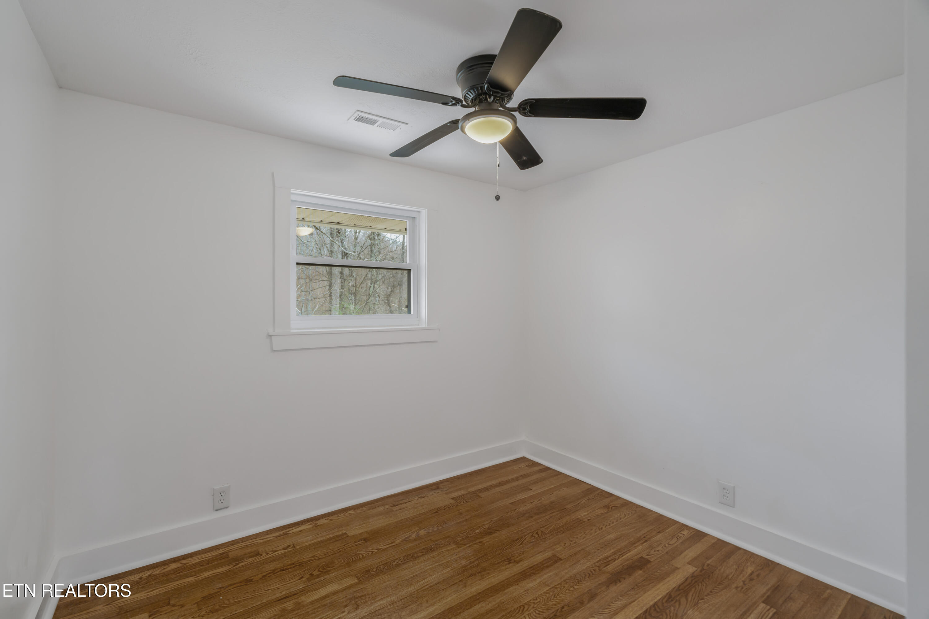 709 Foust Carney Road Powell, TN 37849 - Photo 16 of 38 709 Foust Carney Road-21