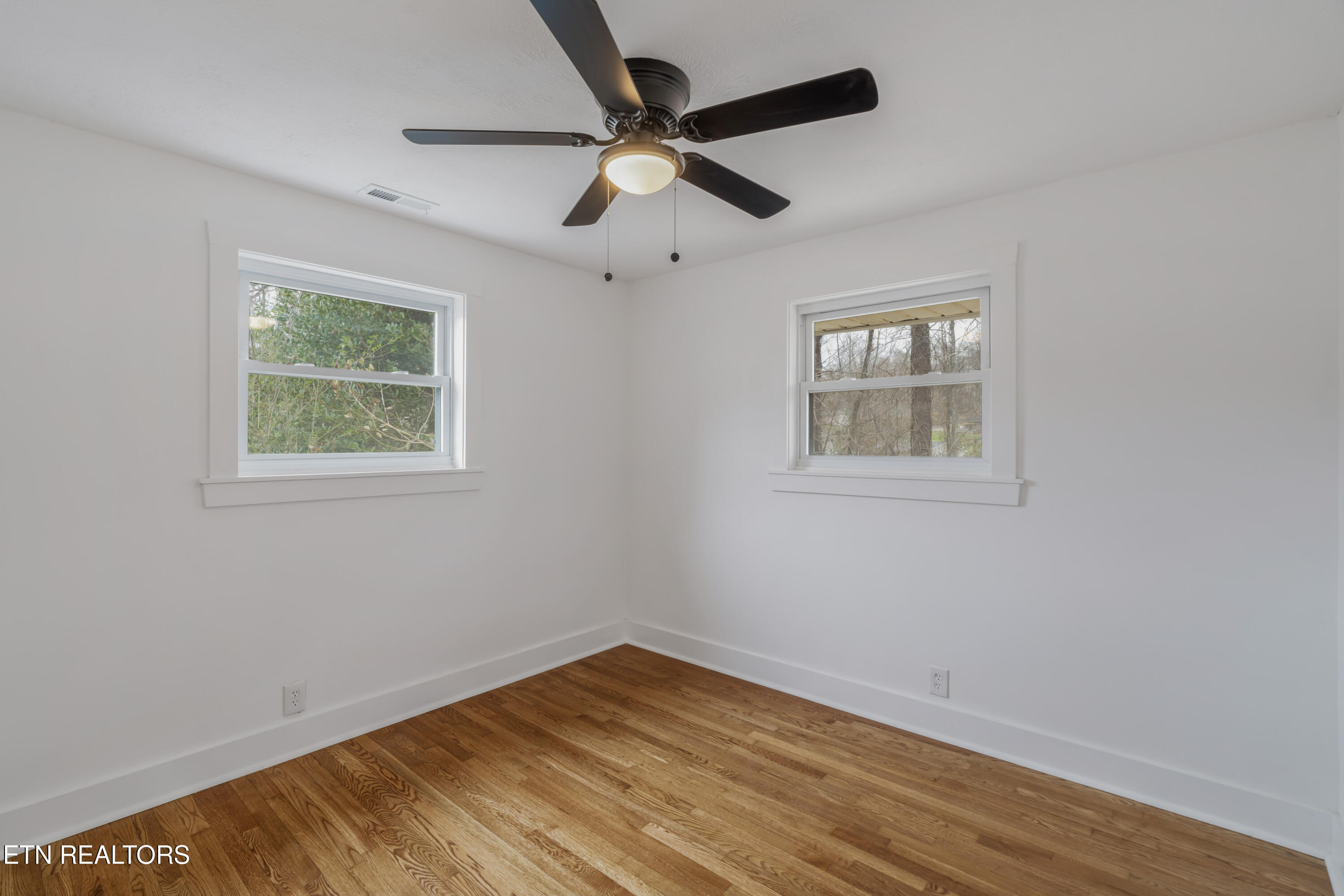 709 Foust Carney Road Powell, TN 37849 - Photo 18 of 38 709 Foust Carney Road-23