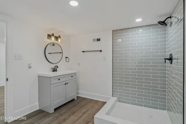 $354,900 | 709 Foust Carney Road, Powell, TN 37849