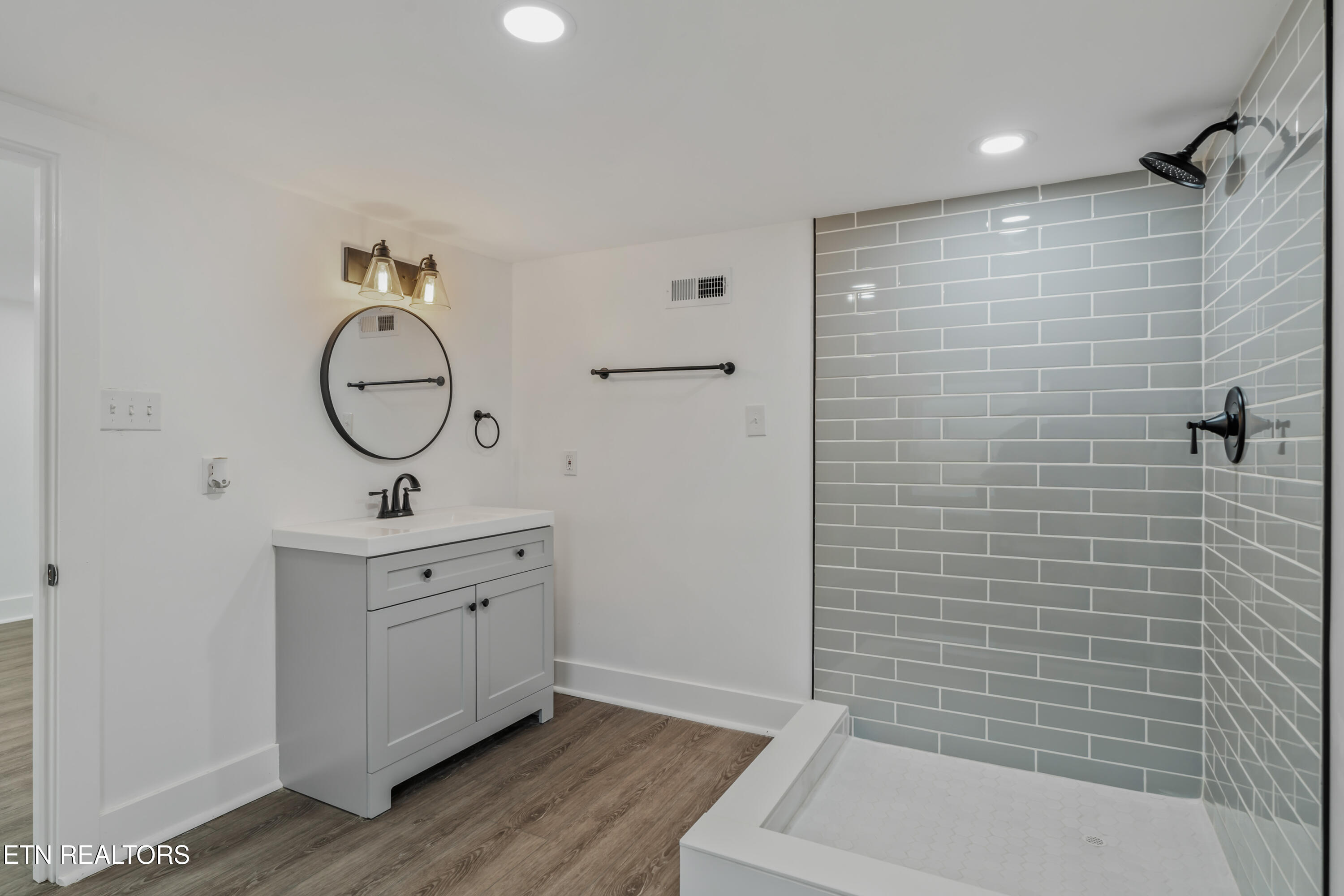 709 Foust Carney Road Powell, TN 37849 - Photo 28 of 38 709 Foust Carney Road-33