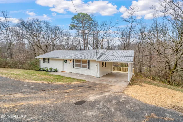 $354,900 | 709 Foust Carney Road, Powell, TN 37849
