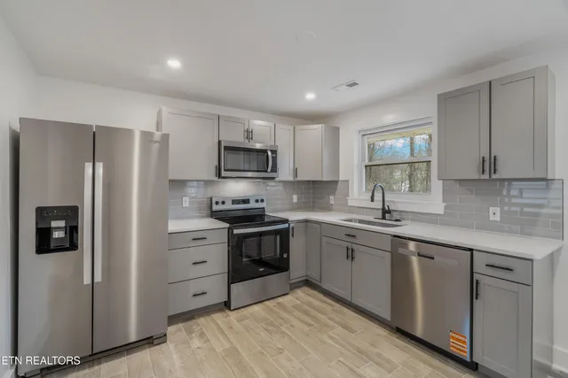 $354,900 | 709 Foust Carney Road, Powell, TN 37849