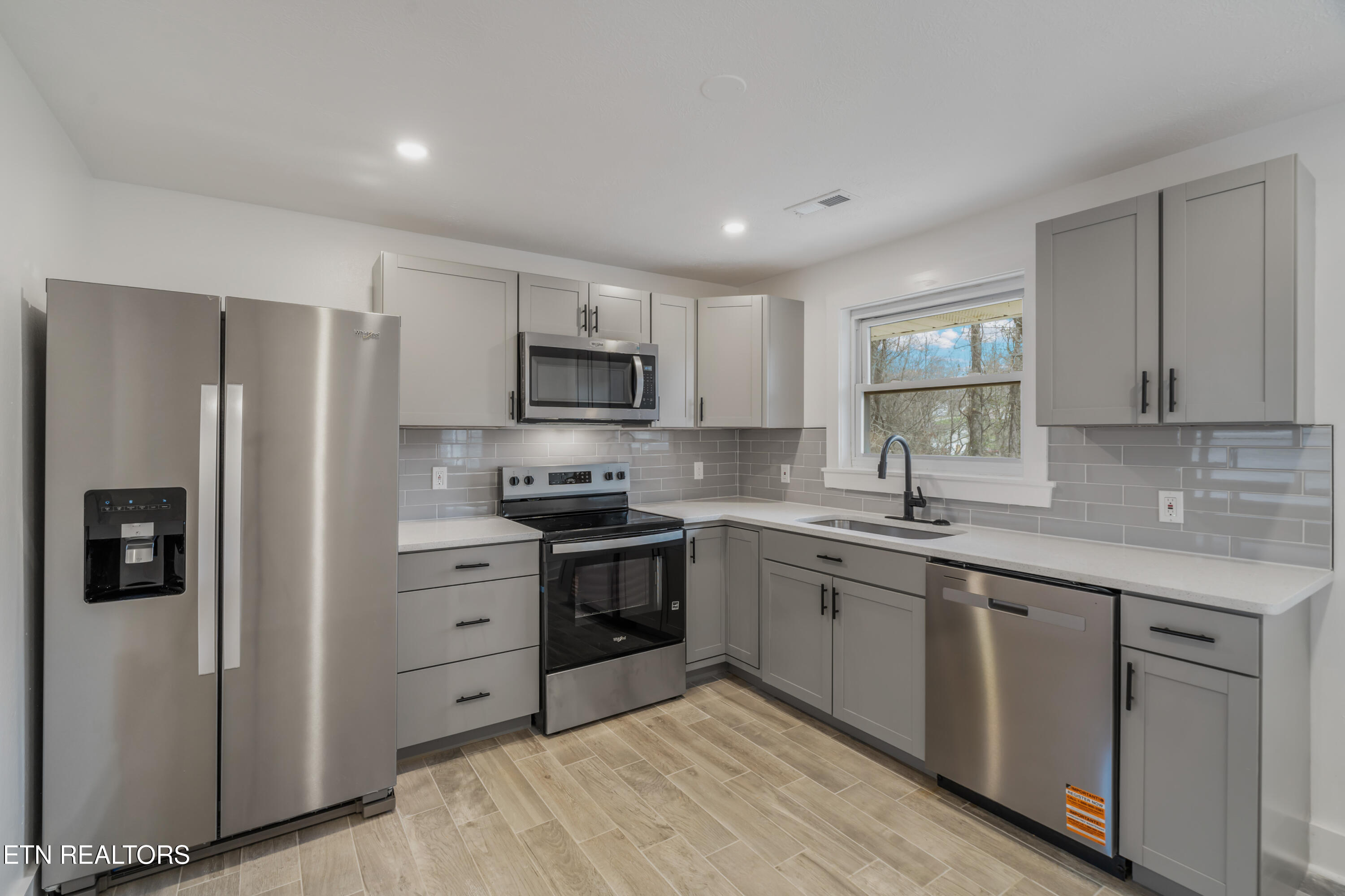 709 Foust Carney Road Powell, TN 37849 - Photo 9 of 38 709 Foust Carney Road-14