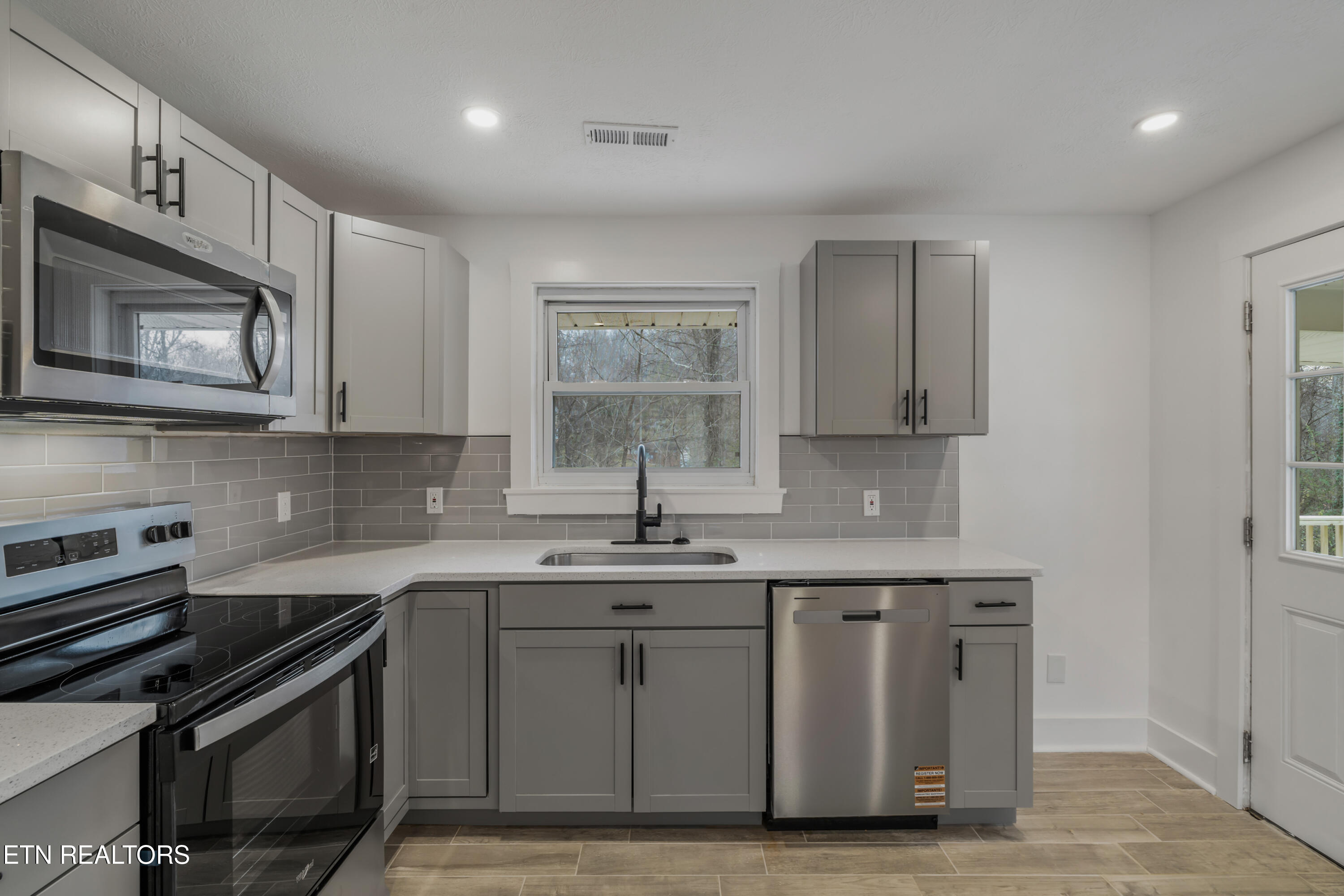 709 Foust Carney Road Powell, TN 37849 - Photo 10 of 38 709 Foust Carney Road-15