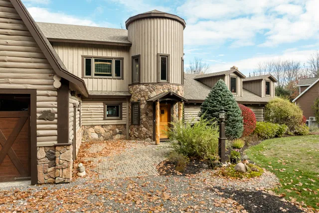 $1,595,000 | 11 Neal Lane, Monmouth, ME 04259