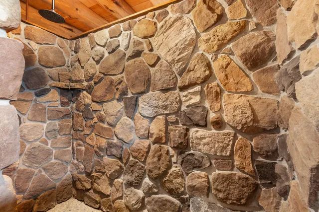 $1,595,000 | 11 Neal Lane, Monmouth, ME 04259