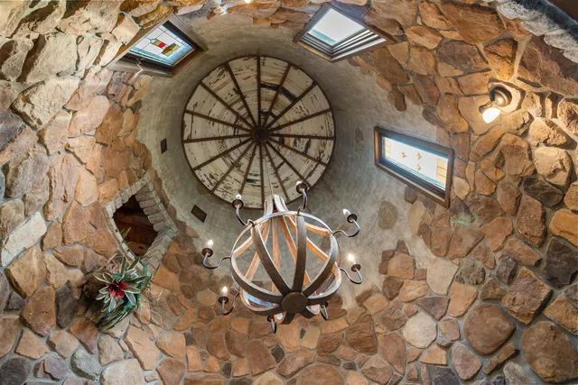 $1,595,000 | 11 Neal Lane, Monmouth, ME 04259