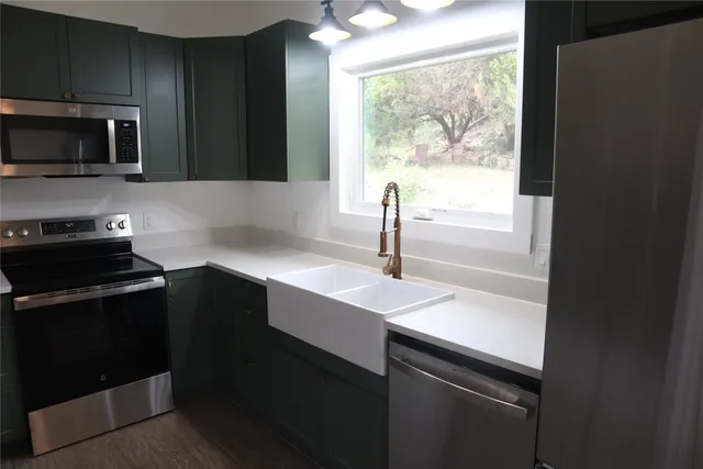 $2,200 | 10201 Longhorn Skyway, Dripping Springs, TX 78620