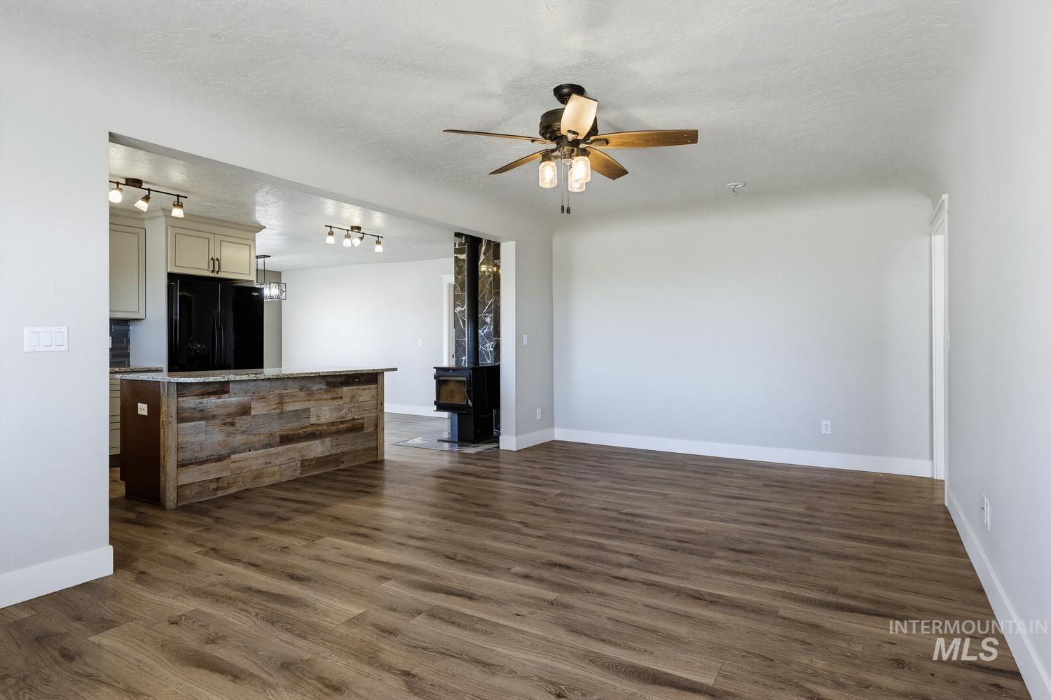 2588 West Market Road Homedale, ID 83628 - Photo 4 of 42