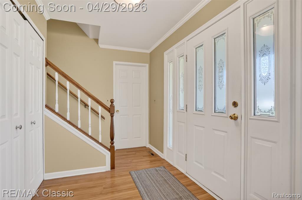 36365 Six Mile Road Livonia, MI 48152 - Photo 3 of 32