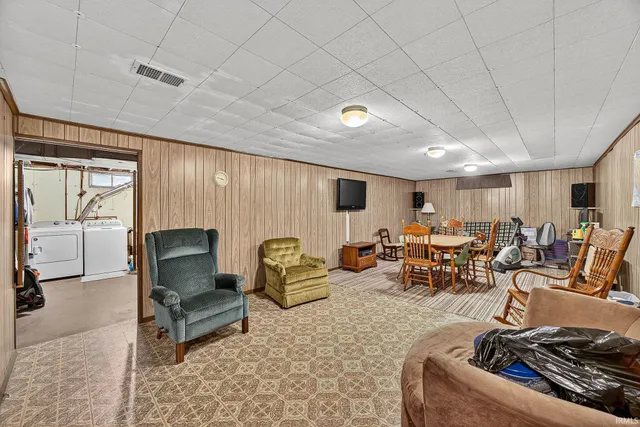 $329,900 | 929 Deepwood Court, Mishawaka, IN 46544