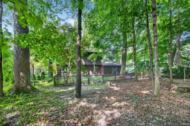 $329,900 | 929 Deepwood Court, Mishawaka, IN 46544