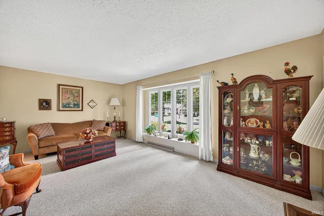 $329,900 | 929 Deepwood Court, Mishawaka, IN 46544