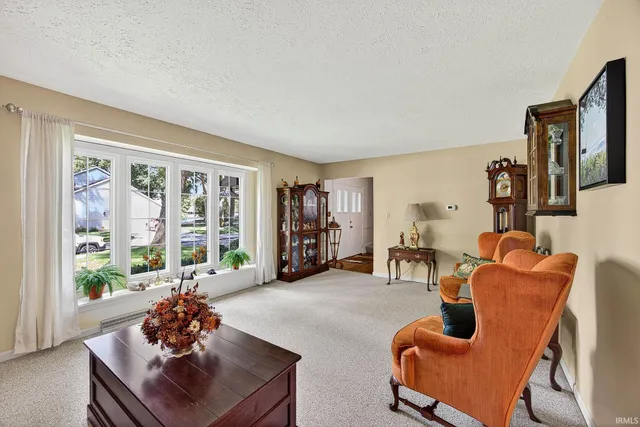 $329,900 | 929 Deepwood Court, Mishawaka, IN 46544