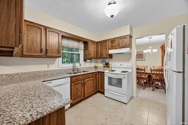 $329,900 | 929 Deepwood Court, Mishawaka, IN 46544