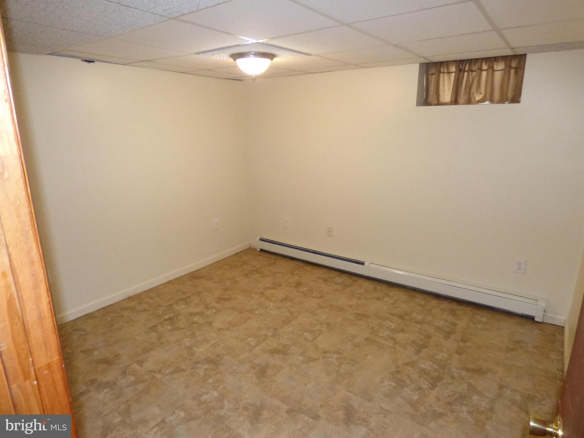 11906 Fingerboard Road Monrovia, MD 21770 - Photo 14 of 23 Bedroom