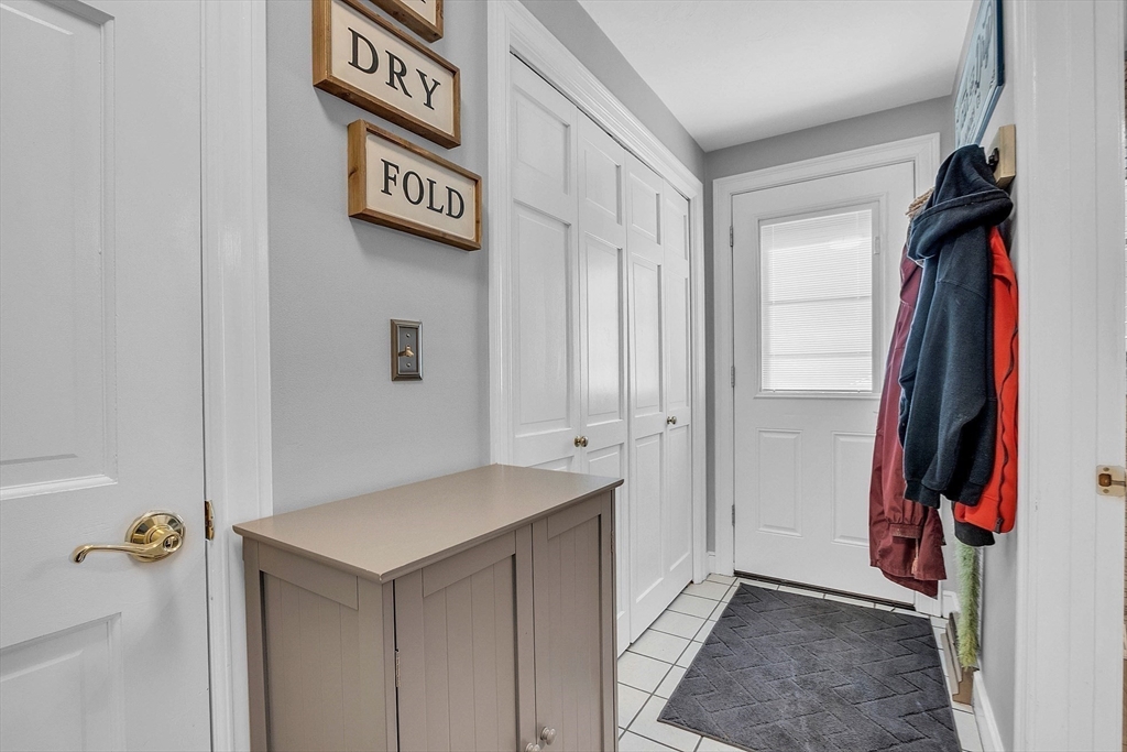 178 Warren Road Townsend, MA 01469 - Photo 16 of 40
