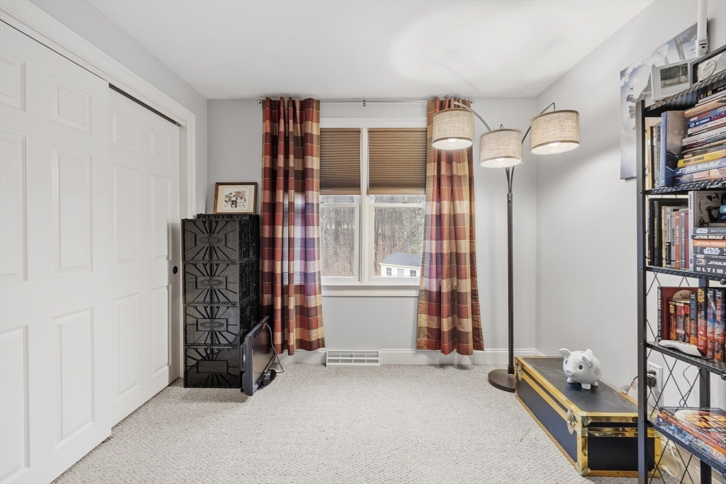 178 Warren Road Townsend, MA 01469 - Photo 27 of 40