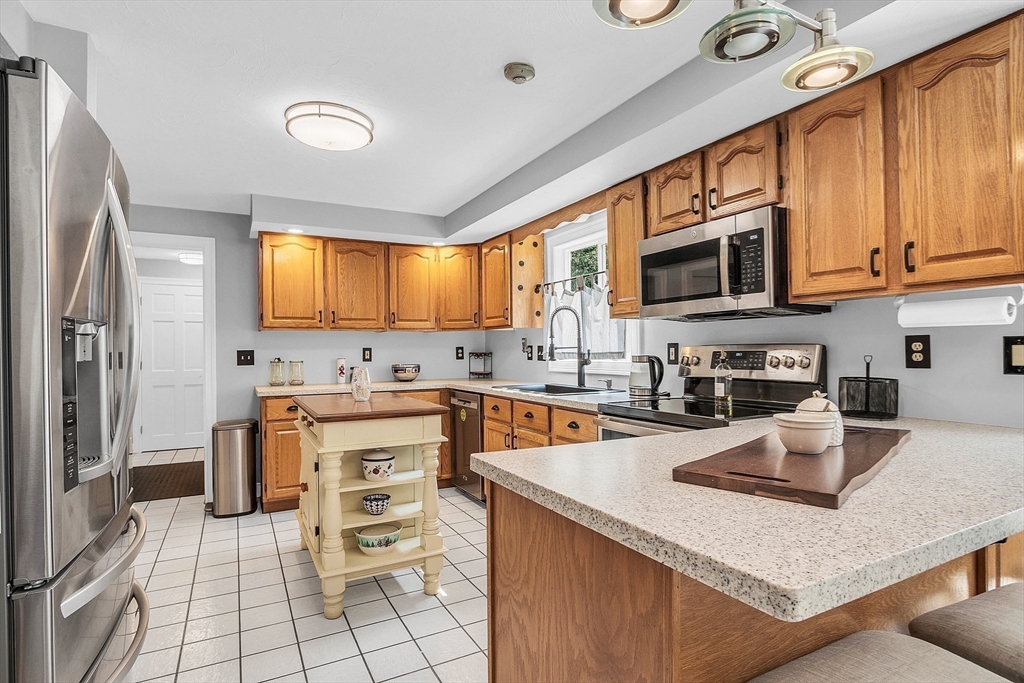 178 Warren Road Townsend, MA 01469 - Photo 5 of 40