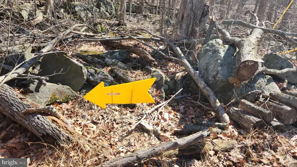 $359,900 | 4460 Middlepoint Road, Myersville, MD 21773