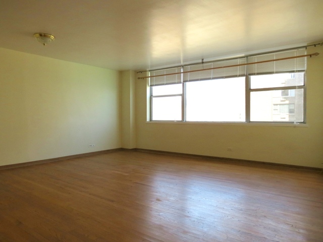 6301 North Sheridan Road, Unit 18C Chicago, IL 60660 - Photo 2 of 9