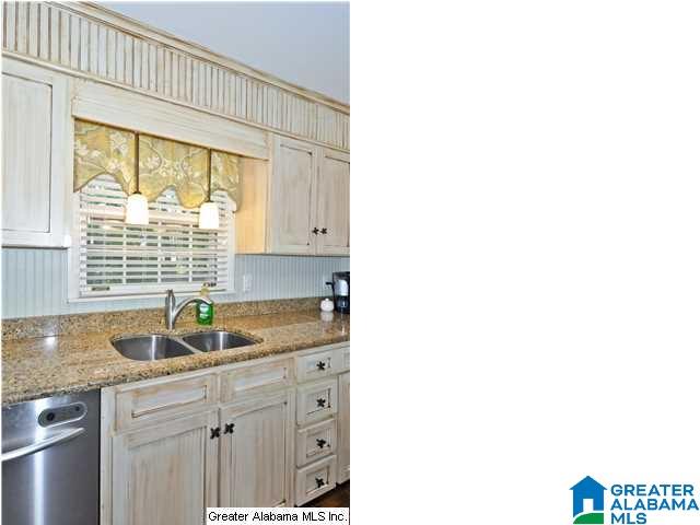 2728 Cherokee Road Mountain Brook, AL 35216 - Photo 12 of 32