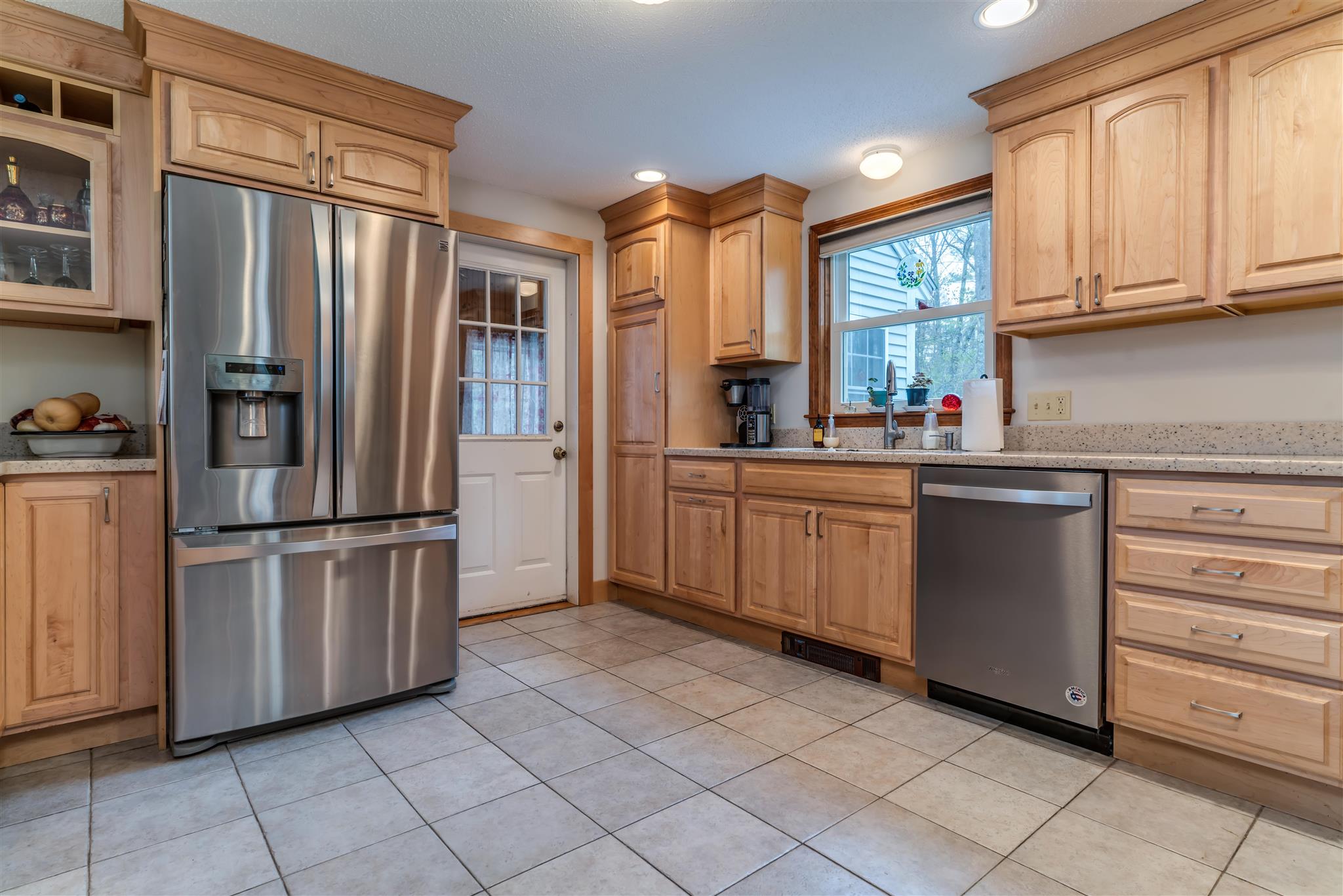 46 Ledgeview Drive Rochester, NH 03839 - Photo 5 of 23