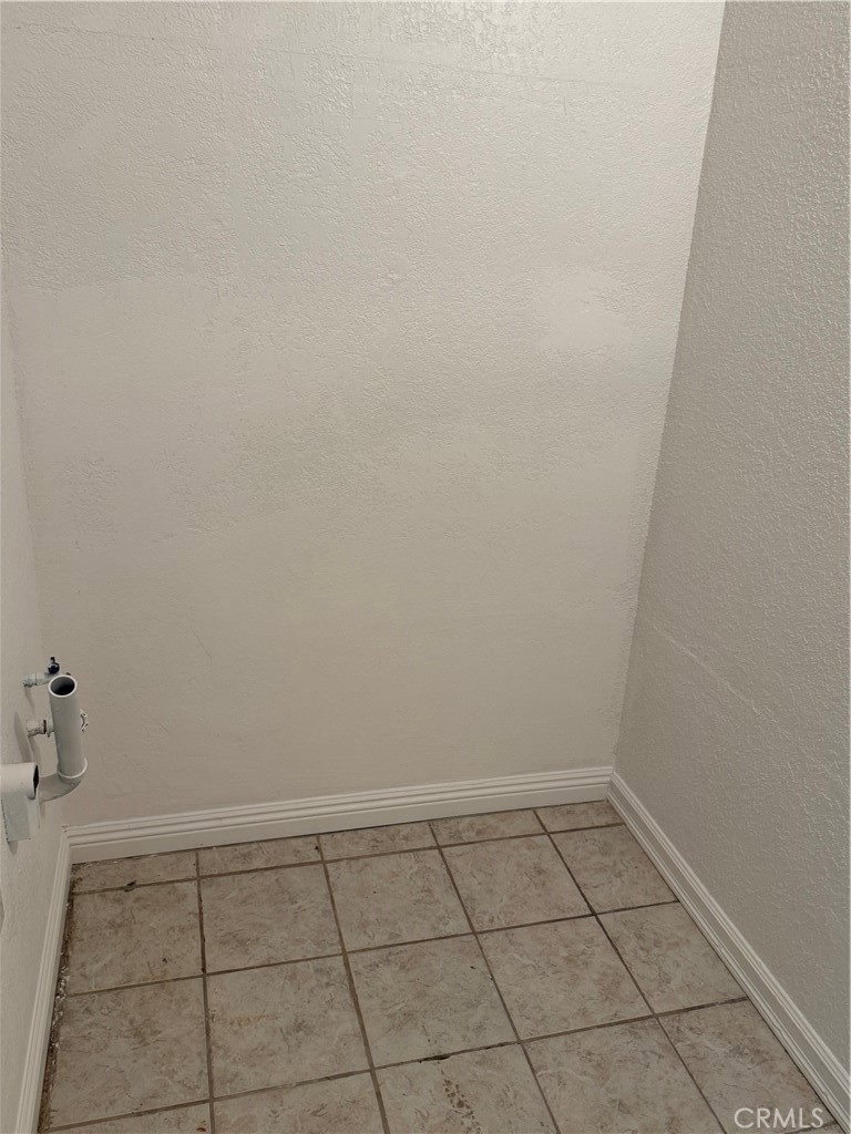 1020 West 24th Street Merced, CA 95340 - Photo 19 of 24 Laundry Area