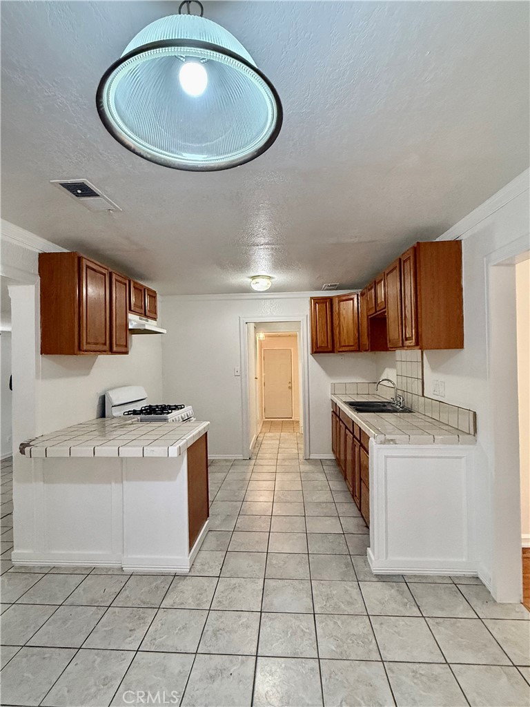 1020 West 24th Street Merced, CA 95340 - Photo 2 of 24 kitchen