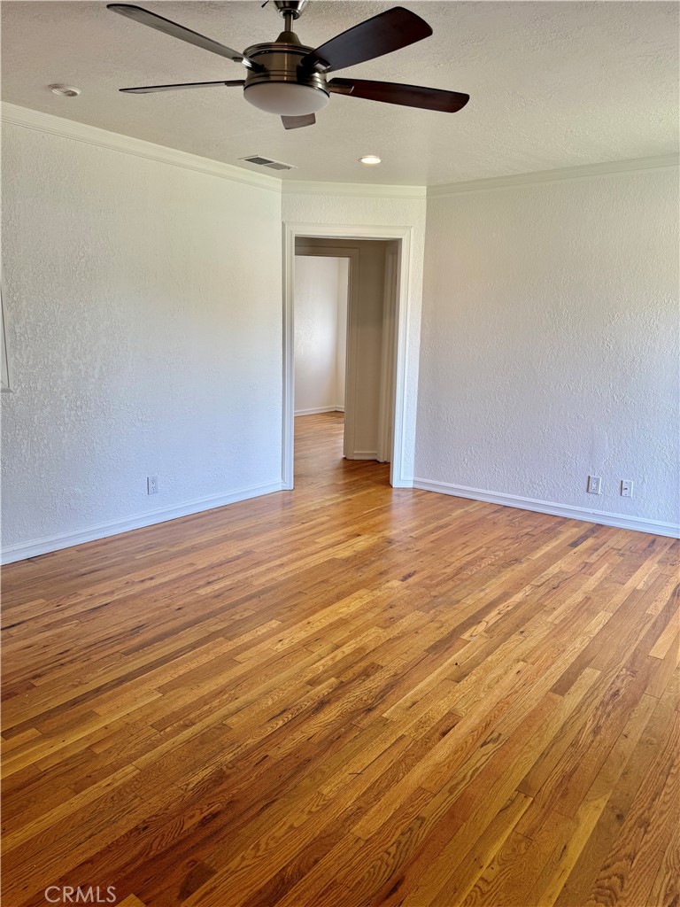 1020 West 24th Street Merced, CA 95340 - Photo 3 of 24 Living Room
