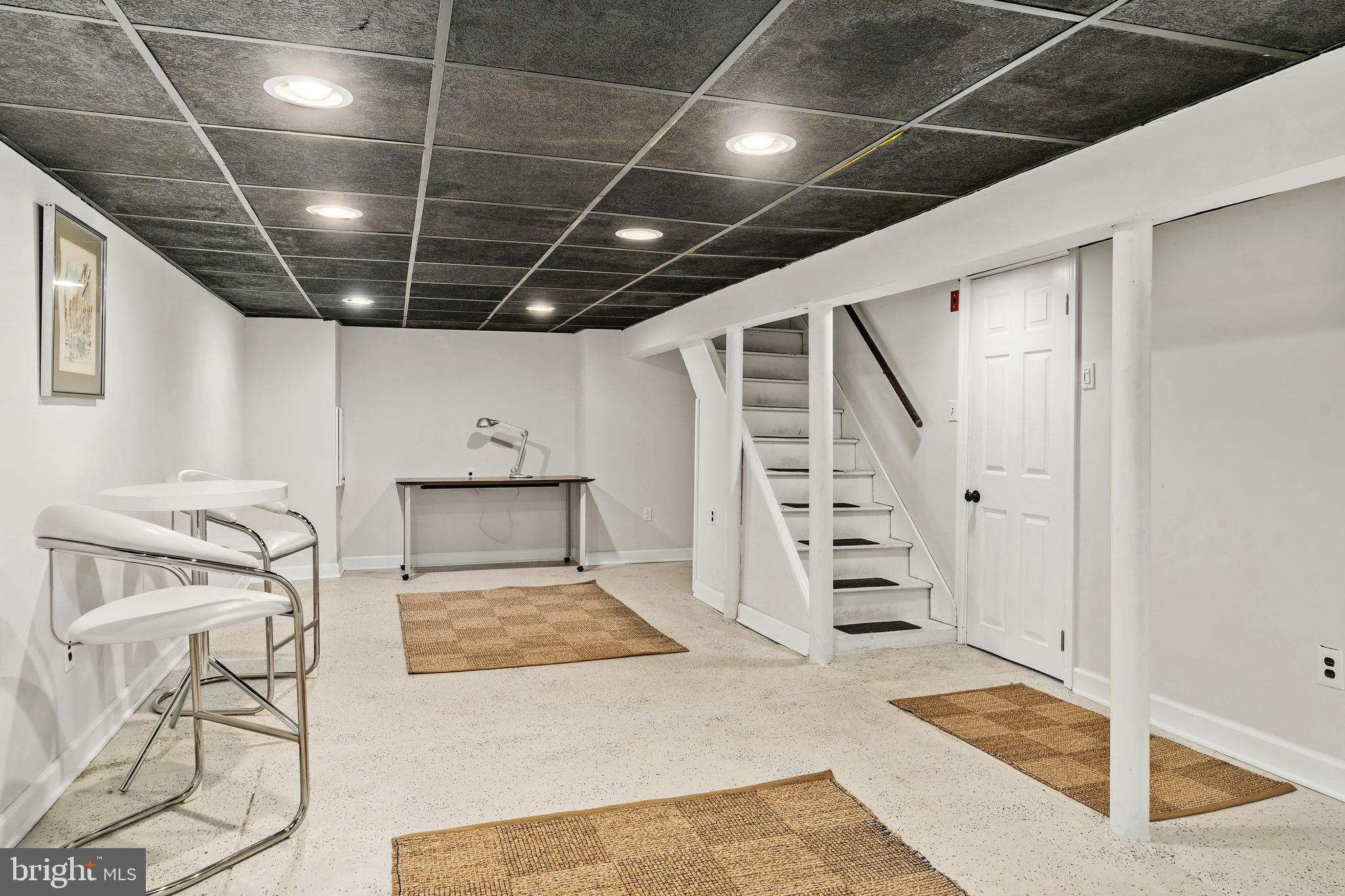 921 Thornton Road Marcus Hook, PA 19061 - Photo 17 of 27