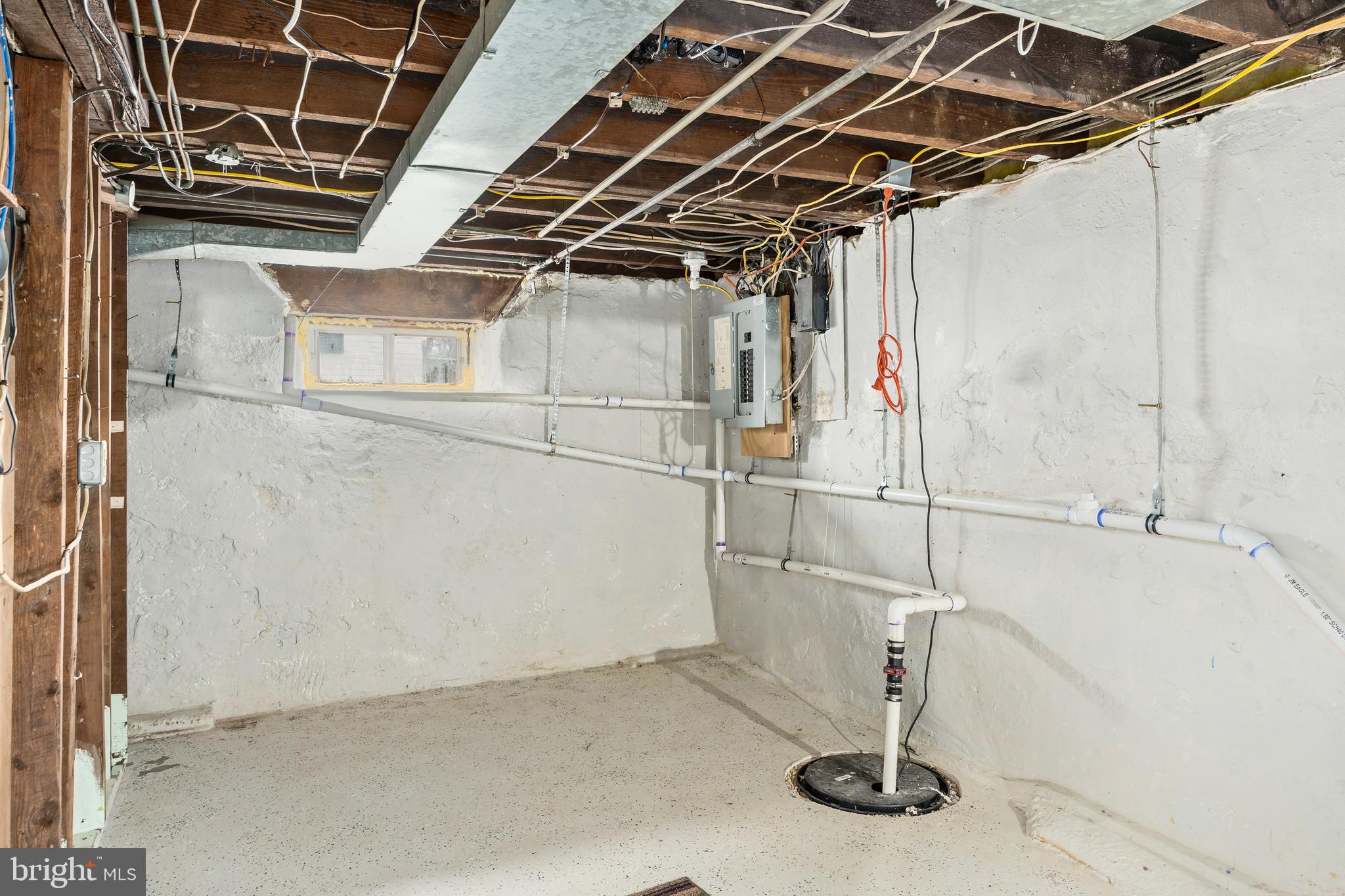 921 Thornton Road Marcus Hook, PA 19061 - Photo 19 of 27