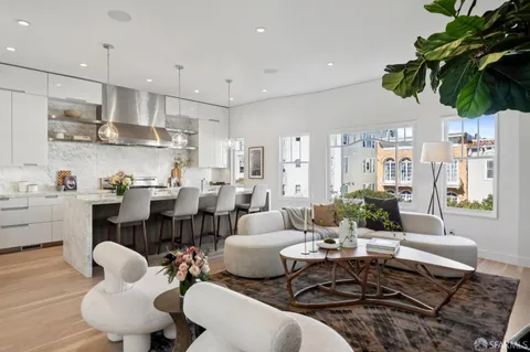 $2,895,000 | 2269 Francisco Street, San Francisco, CA 94123