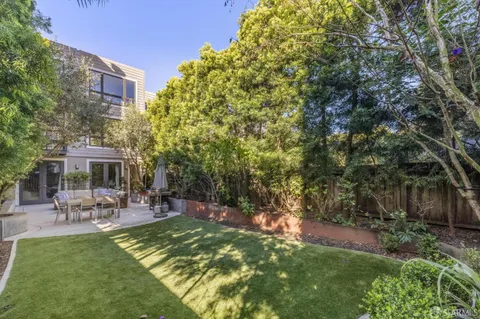 $2,895,000 | 2269 Francisco Street, San Francisco, CA 94123