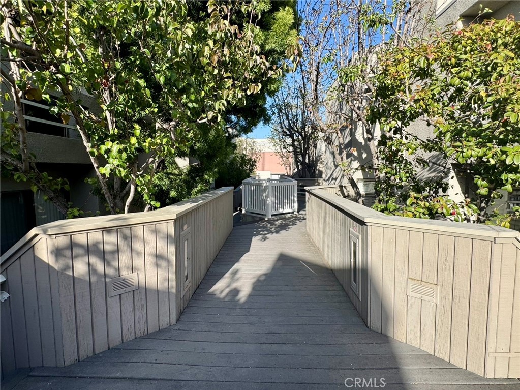 12476 Montecito Road, Unit 5 Seal Beach, CA 90740 - Photo 3 of 32