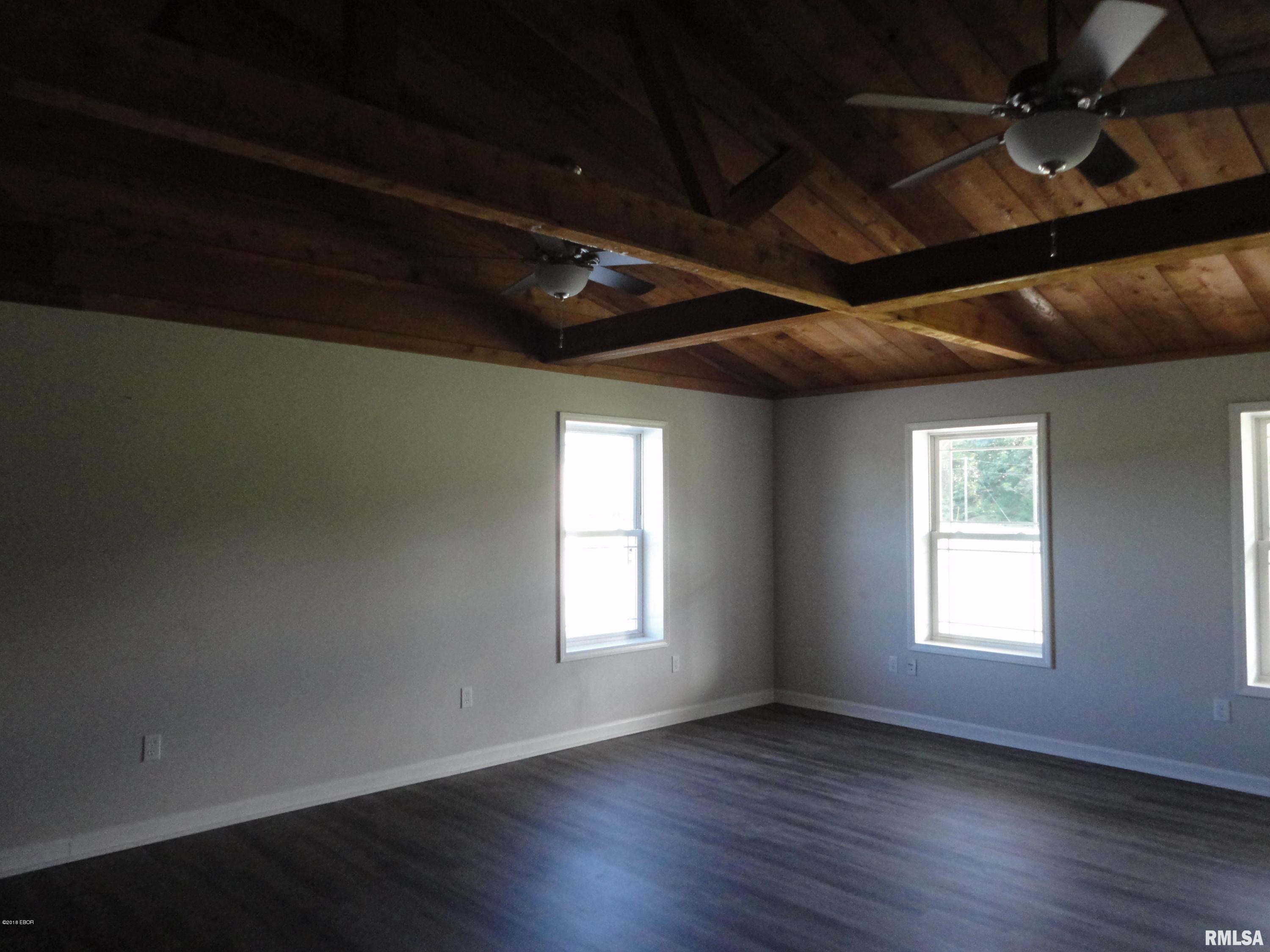 11217 Husband Road Marion, IL 62959 - Photo 4 of 8