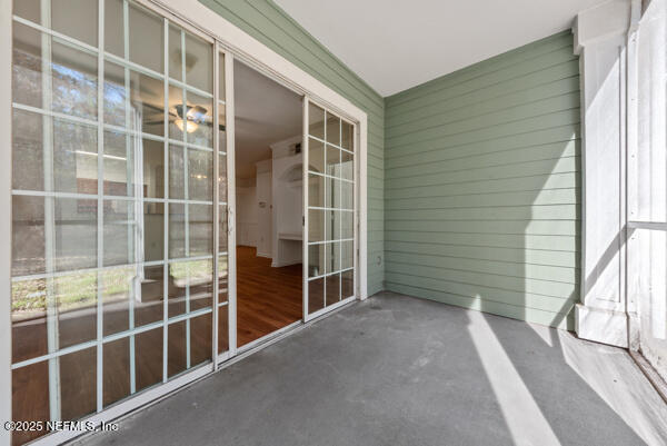 8550 Touchton Road, Unit 2014 Jacksonville, FL 32216 - Photo 17 of 32 8550 Touchton Pic 21 patio side view