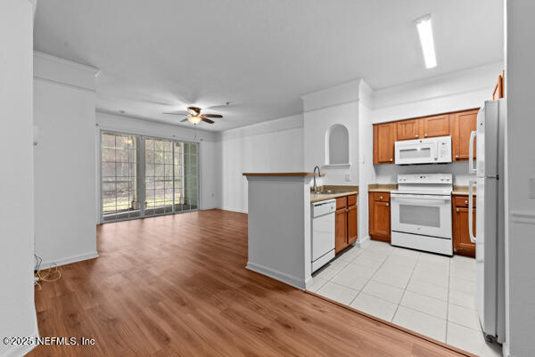 8550 Touchton Pic 7 living-Kitchen