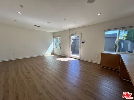 a house view with a outdoor space